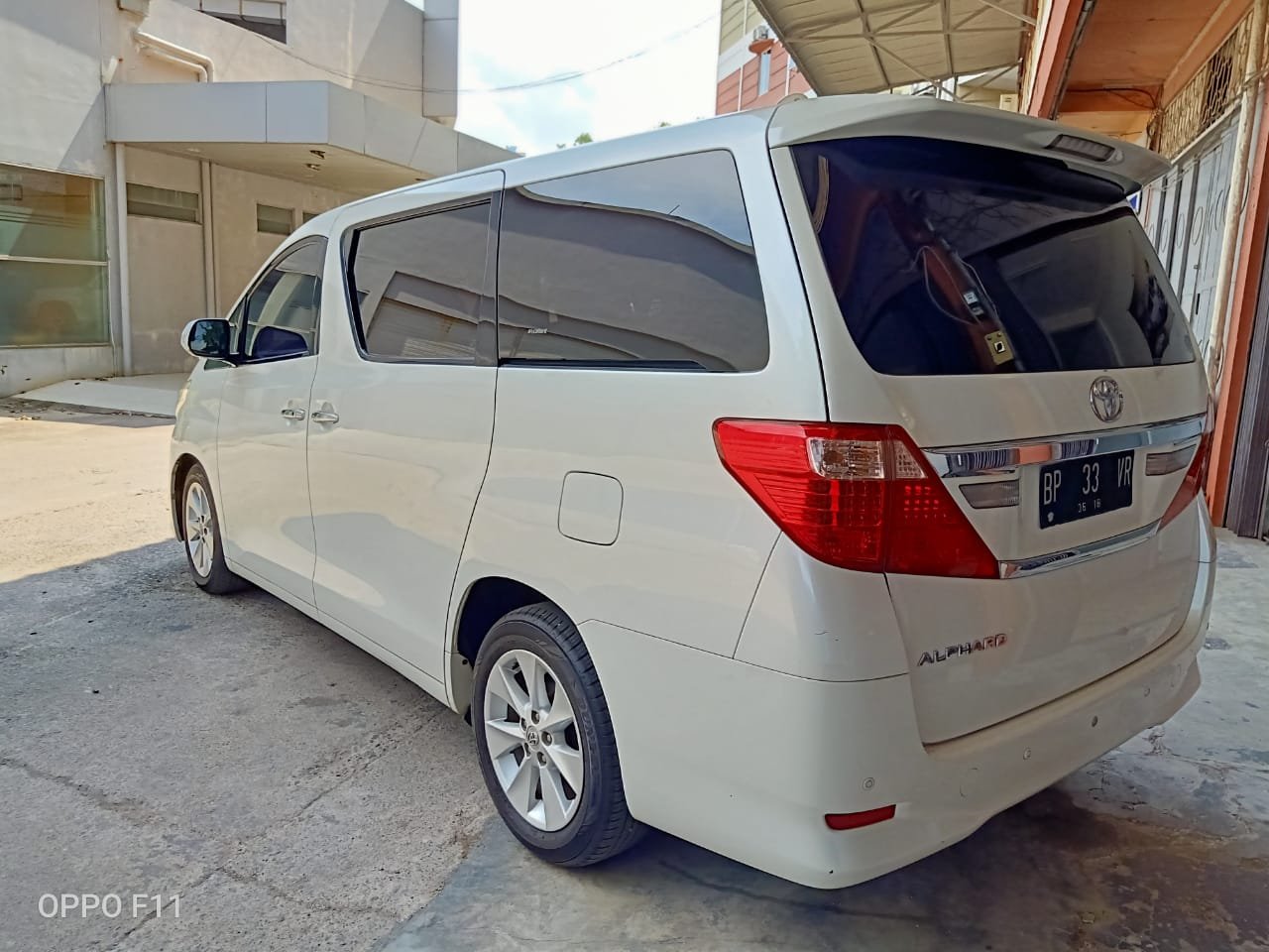 alphard-sewa-mobil-batam-3