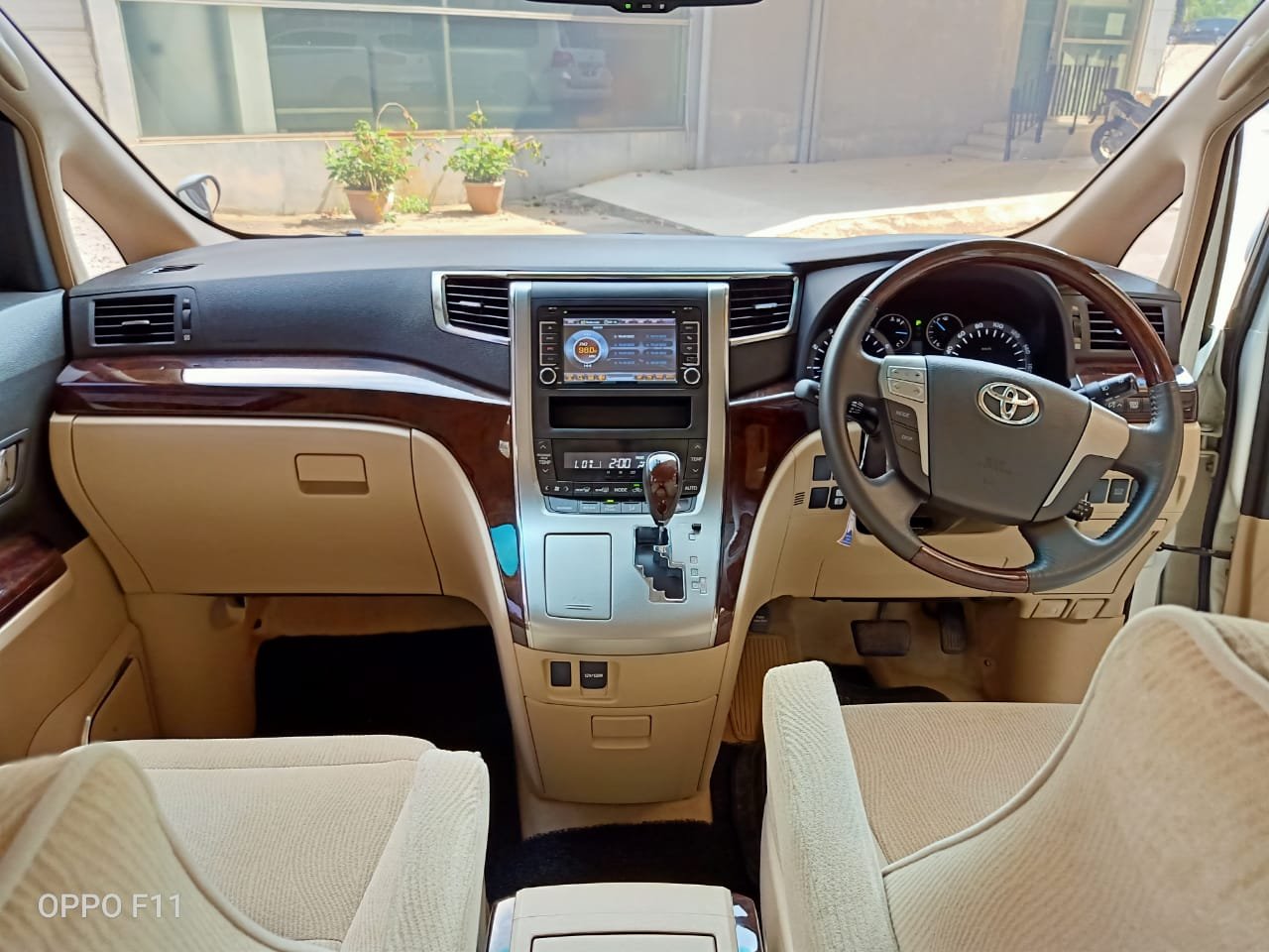 alphard-sewa-mobil-batam-5