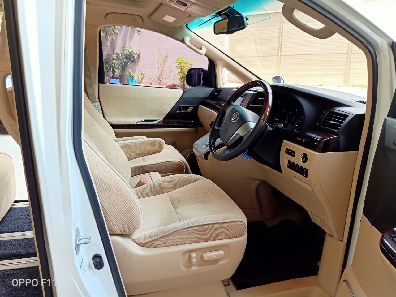 alphard-sewa-mobil-batam-6